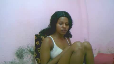 Snapshot of linah1123 chatting on 12.23.25 linah1123 online show from 12.23.25