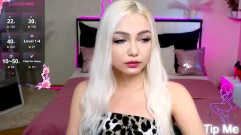 I am Lina online show from 09.24.25