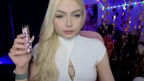 I am Lina online show from 04.23.26