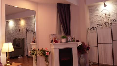 LinaReese online show from 01.05.25