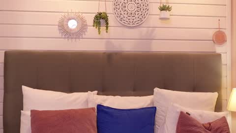 LinaReese online show from 01.17.25