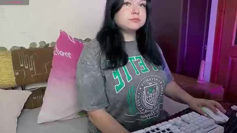 Lina online show from 09.21.25