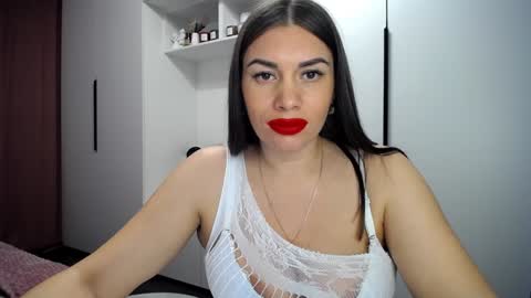 Lina Sparks online show from 12.07.24