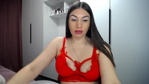 Lina Sparks online show from 12.10.24