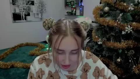 Lina online show from 12.18.24