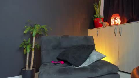 Snapshot of lincom_amith chatting on 10.29.25 lincom amith online show from 10.29.25