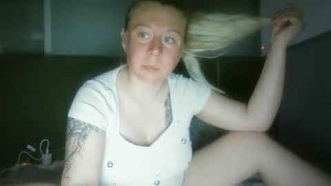 Snapshot of linda87411 chatting on 03.24.26 Linda online show from 03.24.26