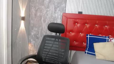 Snapshot of linda__mature chatting on 06.14.26 Linda online show from 06.14.26