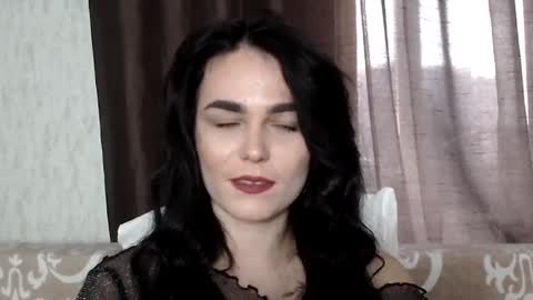 Snapshot of linda_aa chatting on 03.10.25 Linda online show from 03.10.25