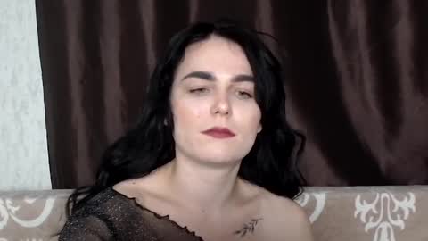 Snapshot of linda_aa chatting on 03.10.25 Linda online show from 03.10.25