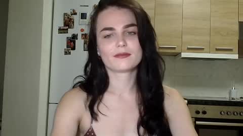 Snapshot of linda_aa chatting on 09.09.25 Linda online show from 09.09.25