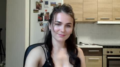 Snapshot of linda_aa chatting on 10.13.25 Linda online show from 10.13.25