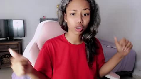 Snapshot of linda_brown_1 chatting on 05.15.26 linda brown online show from 05.15.26