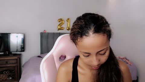 Snapshot of linda_brown_1 chatting on 06.12.26 linda brown online show from 06.12.26