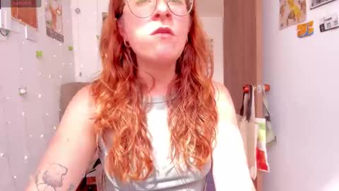 Giggles  online show from 09.26.25
