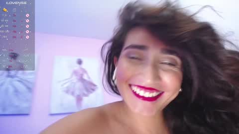 Snapshot of linda_morgan1 chatting on 01.07.25 Maria Paula online show from 01.07.25