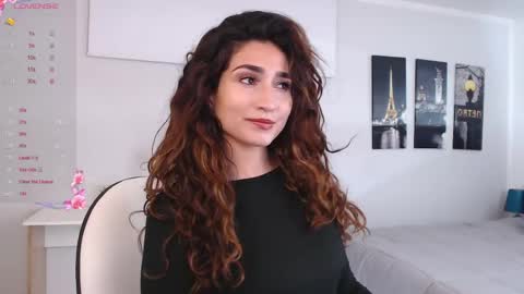 Maria Paula online show from 04.13.26