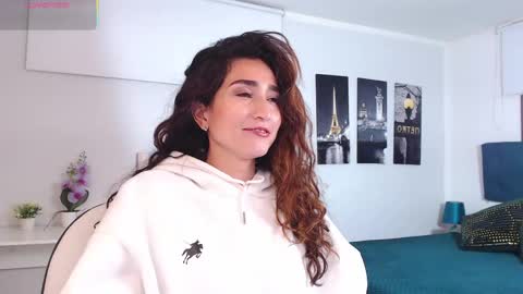 Maria Paula online show from 04.23.26