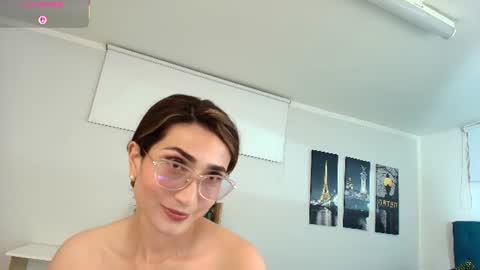 Maria Paula online show from 06.12.26