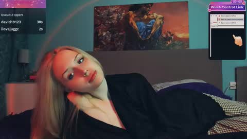 Snapshot of linda_roxy chatting on 03.01.25 Linda online show from 03.01.25