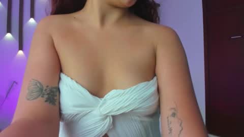 Snapshot of lindaa_natashaa chatting on 03.02.26 L I N D A online show from 03.02.26