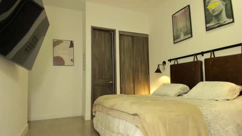 Nia  online show from 02.01.25