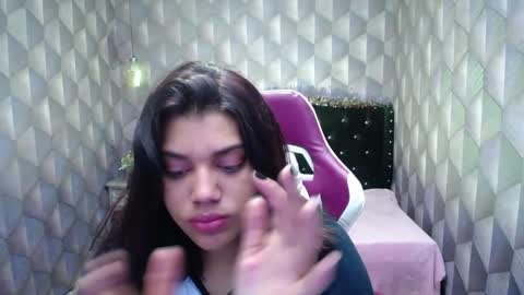 Snapshot of lindabreexlove chatting on 12.16.24 online show from 12.16.24