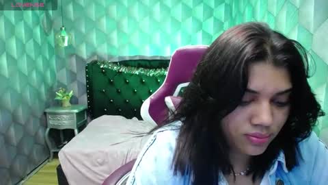Snapshot of lindabreexlove chatting on 12.22.24 online show from 12.22.24