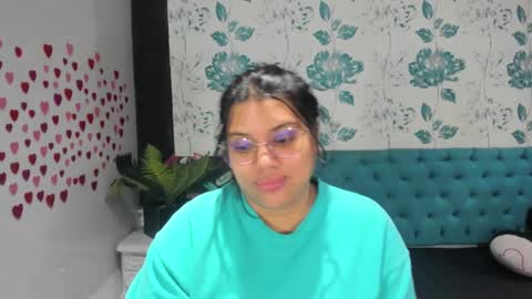 Snapshot of lindabreexlove chatting on 01.29.25 online show from 01.29.25