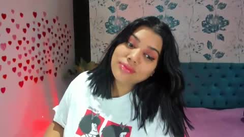 Snapshot of lindabreexlove chatting on 02.02.25 online show from 02.02.25