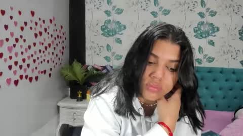 Snapshot of lindabreexlove chatting on 02.17.25 online show from 02.17.25