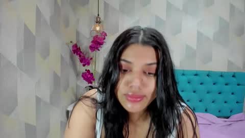 Snapshot of lindabreexlove chatting on 11.02.25 online show from 11.02.25