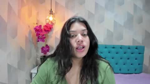 Snapshot of lindabreexlove chatting on 11.16.25 online show from 11.16.25