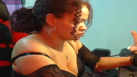 Hot Butterfly online show from 02.01.26