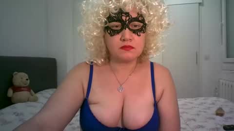 LindaXSmile online show from 02.21.25