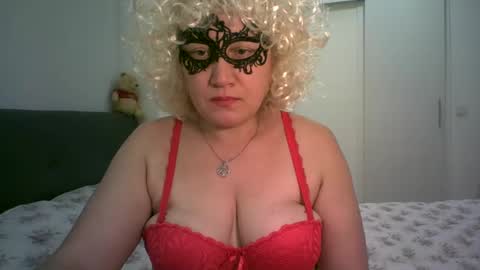 LindaXSmile online show from 02.22.25