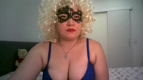 LindaXSmile online show from 03.01.25