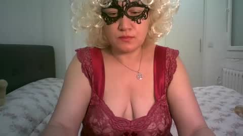 LindaXSmile online show from 03.02.25