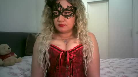 LindaXSmile online show from 03.05.25