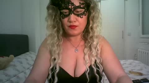 LindaXSmile online show from 03.08.25