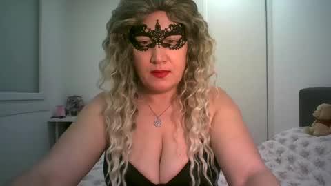 LindaXSmile online show from 03.08.25