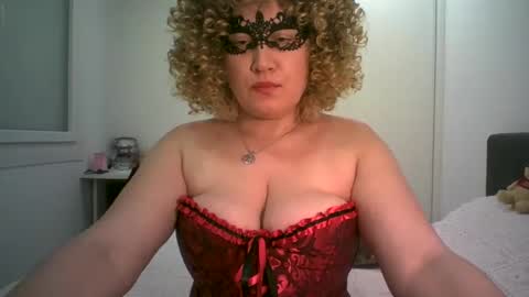 LindaXSmile online show from 03.12.25