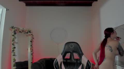 Lindsay    online show from 01.16.25