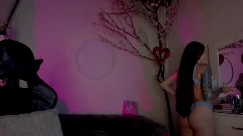 Lindsay    online show from 05.03.26