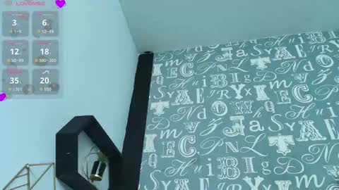 Snapshot of lindsey8 chatting on 11.02.25 Lindsey online show from 11.02.25