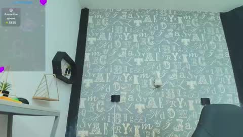 Snapshot of lindsey8 chatting on 12.05.25 Lindsey online show from 12.05.25