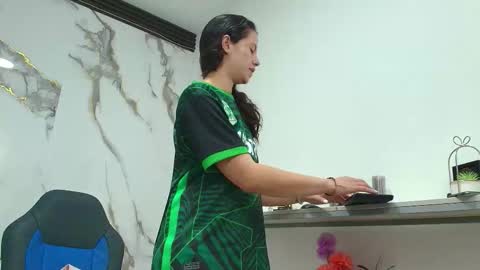 Snapshot of lindsey8 chatting on 02.13.26 Lindsey online show from 02.13.26