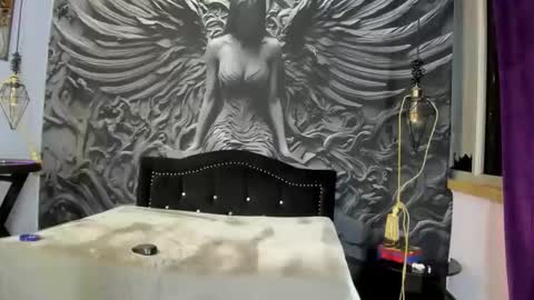 lindsey_2023 online show from 04.22.26