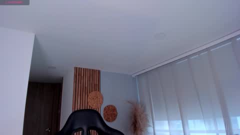 Snapshot of lindseyhallx chatting on 09.24.25 call me annie online show from 09.24.25