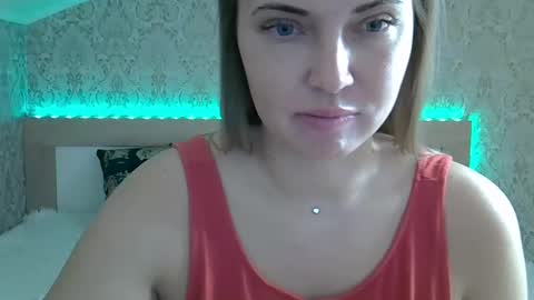 Snapshot of lindsisecret chatting on 12.04.24 Anna online show from 12.04.24